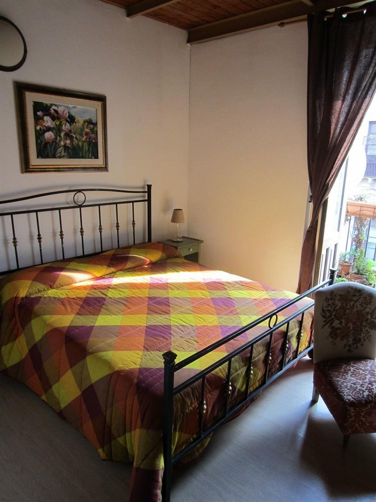 Bed and Breakfast I Vespri Katania Zewnętrze zdjęcie